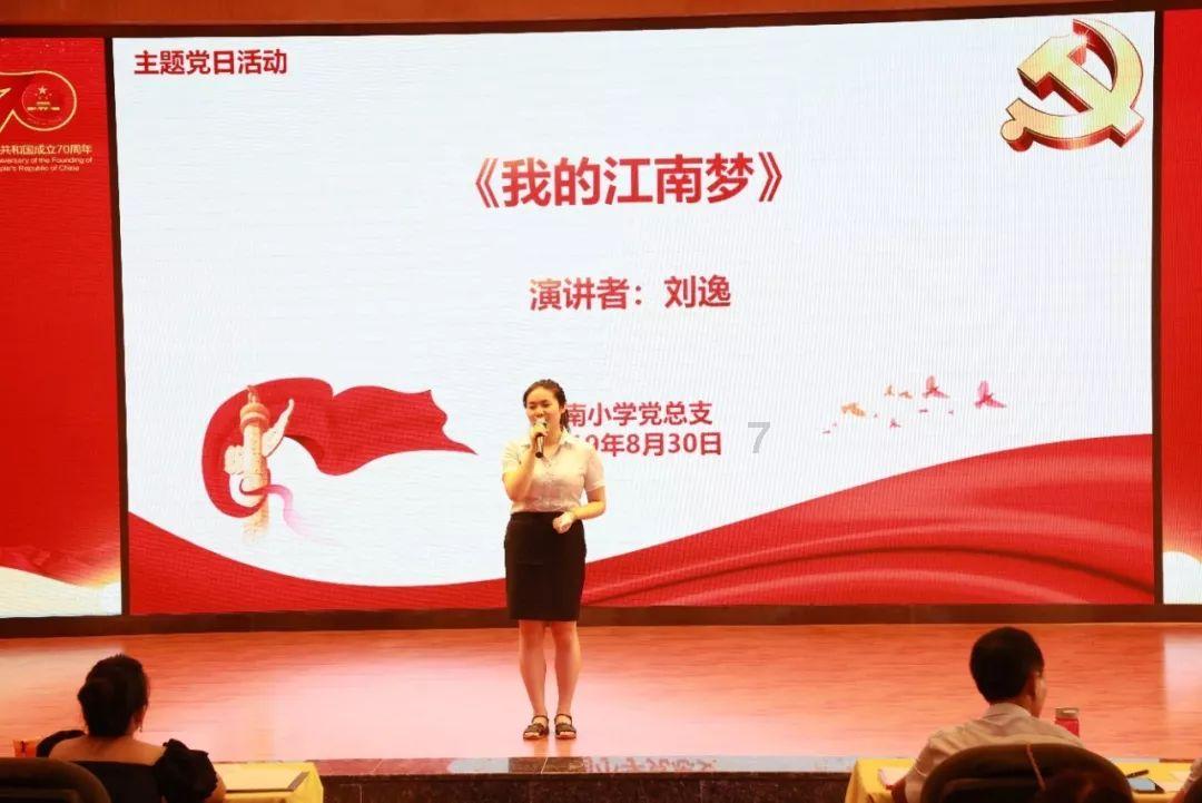 男人穿长裙居然也能如此惊艳？超模米卡独具一格的表现力，也太抓眼球了！